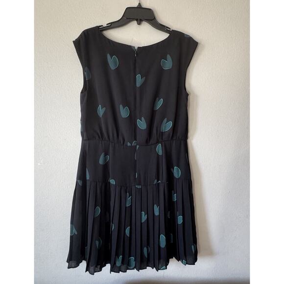 Loft Ann Taylor Heart Print Dress Women’s Size 10 Green Black Pleated Fun Retro - Picture 2 of 9